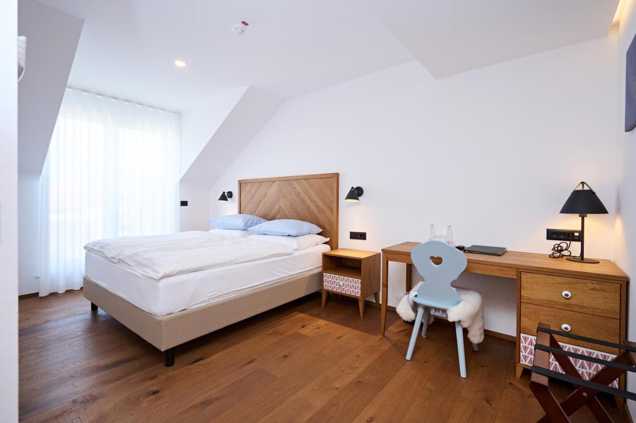 Hisa Ancka, Sencur - 3 Min To The Airport Hotel Luaran gambar