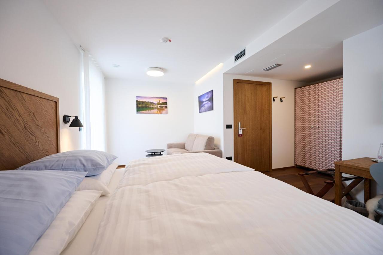 Hisa Ancka, Sencur - 3 Min To The Airport Hotel Luaran gambar