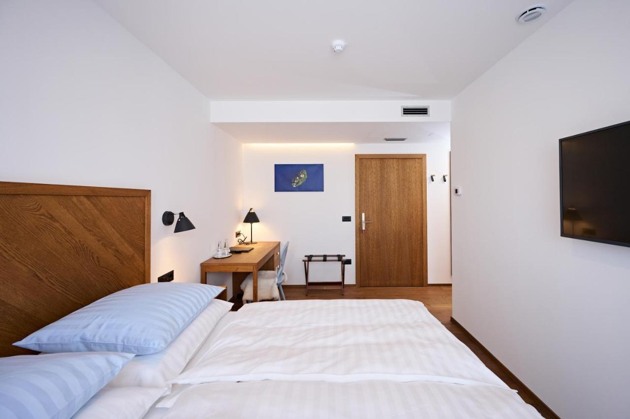 Hisa Ancka, Sencur - 3 Min To The Airport Hotel Luaran gambar