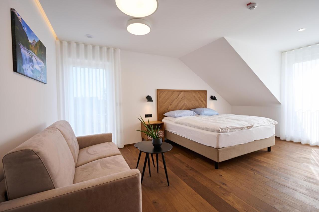 Hisa Ancka, Sencur - 3 Min To The Airport Hotel Luaran gambar